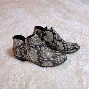 Snake Pattern Shoes
